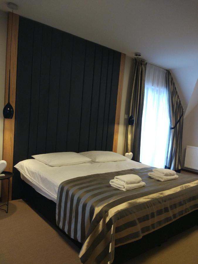 Bulwary Biznes Bed & Breakfast เมียเลส ภายนอก รูปภาพ