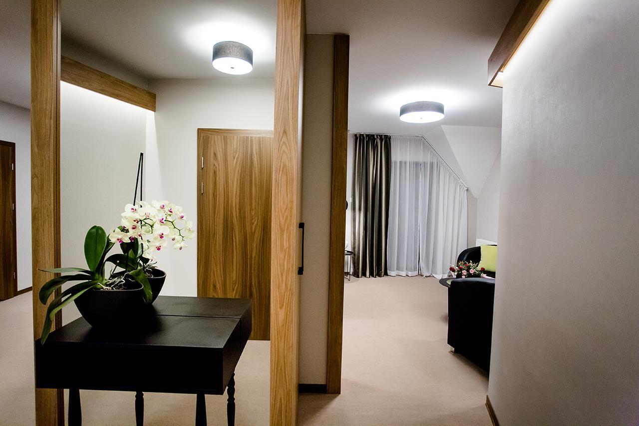 Bulwary Biznes Bed & Breakfast เมียเลส ภายนอก รูปภาพ