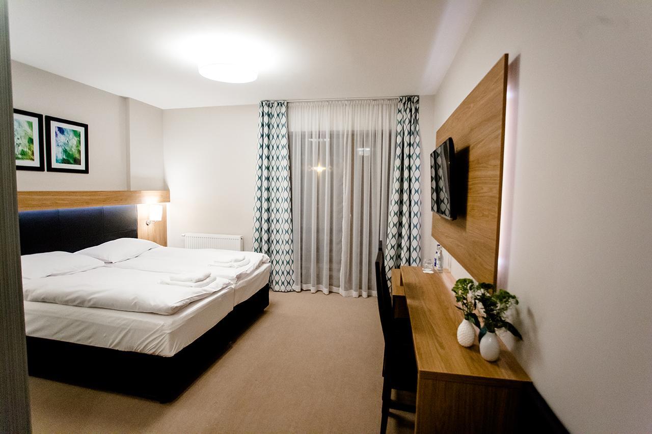 Bulwary Biznes Bed & Breakfast เมียเลส ภายนอก รูปภาพ
