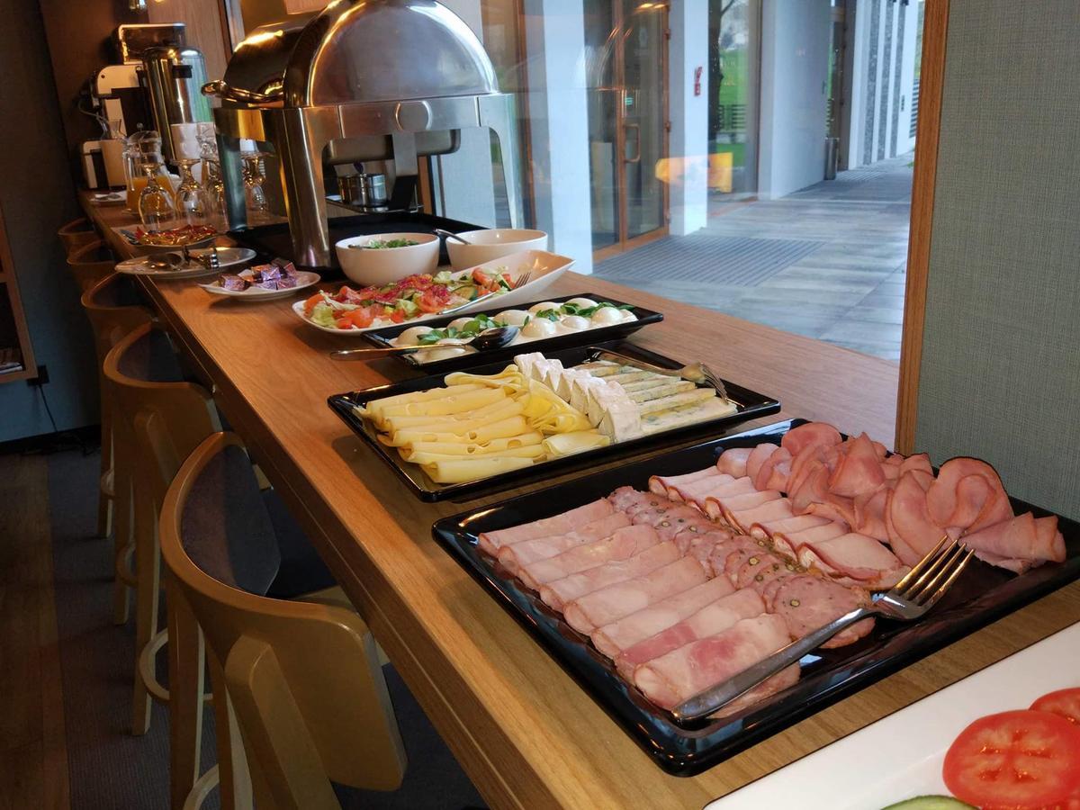 Bulwary Biznes Bed & Breakfast เมียเลส ภายนอก รูปภาพ